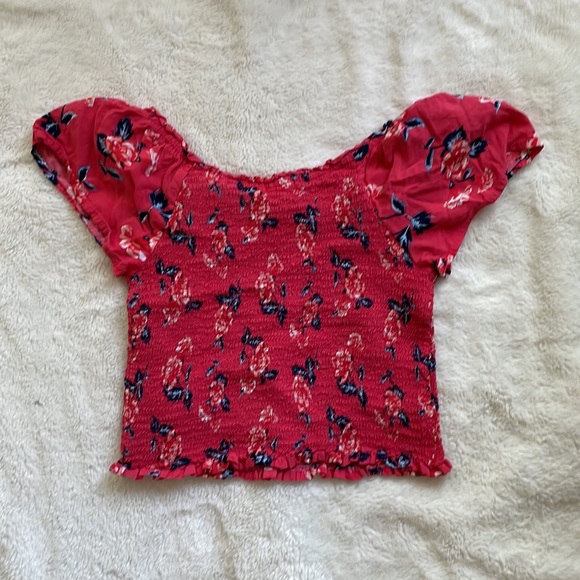 Smocked crop top - Picture 2 of 3